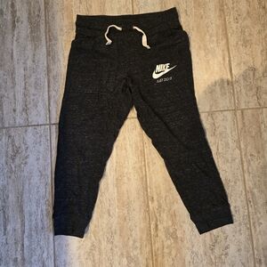 Nike Cropped Lightweight Gray Sweat Pants XS